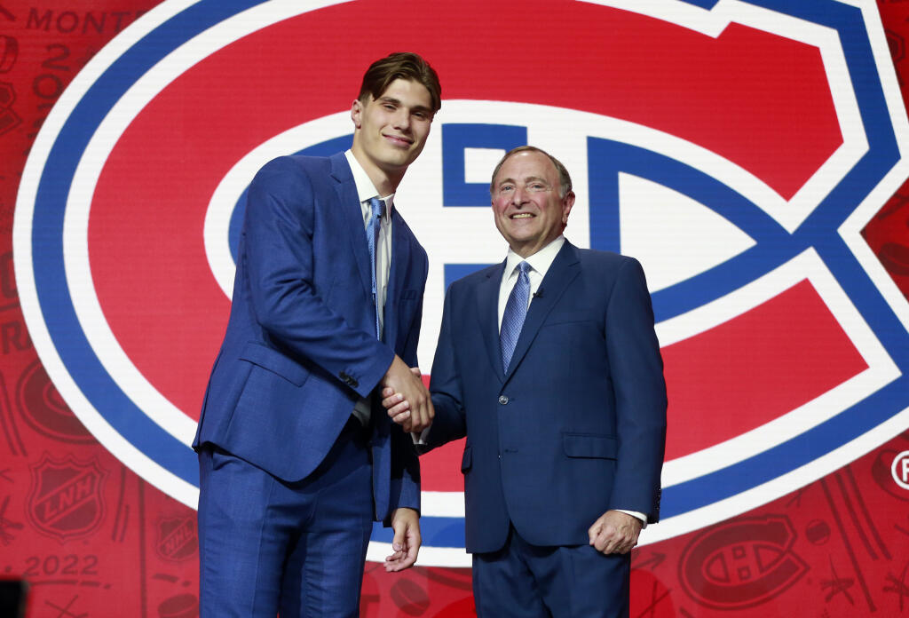 Juraj Slafkovský po drafte v drese Montrealu Canadiens.