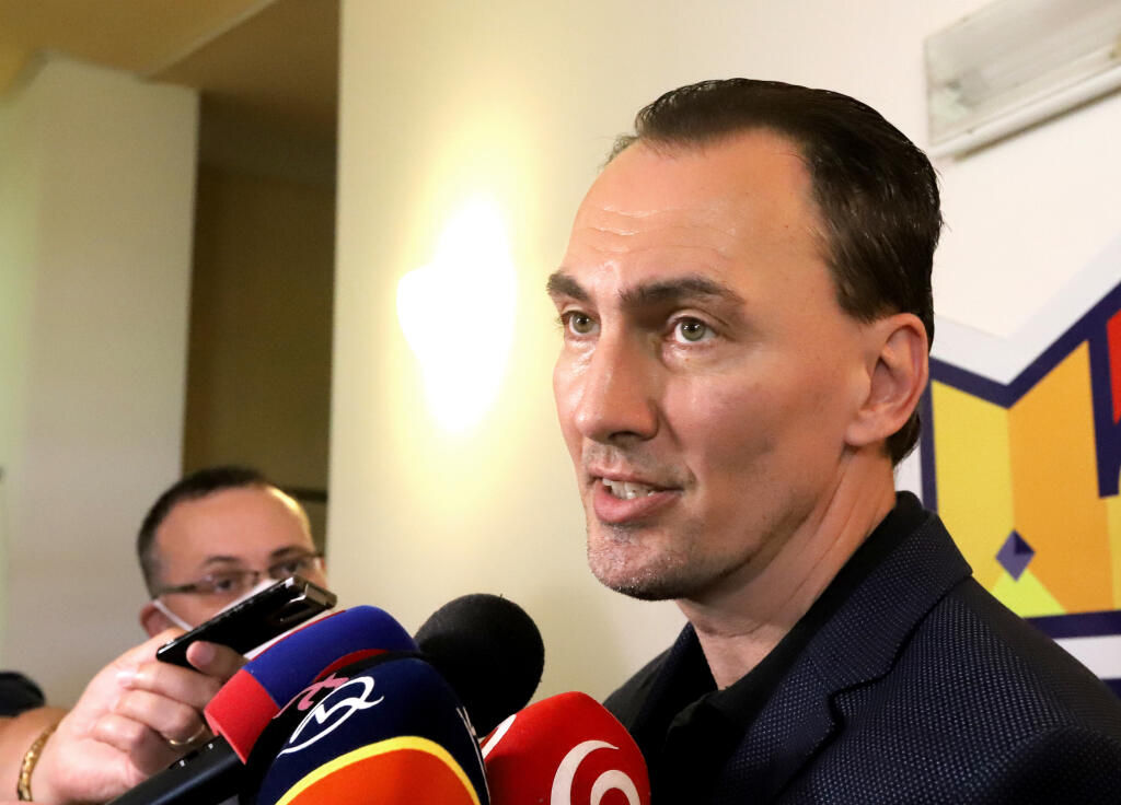Súčasným šéfom SZĽH je Miroslav Šatan, ktorý sa netají tým, že sa snaží dať veci do poriadku a vyrovnať sa s problémami, ktoré narobilo predošlé vedenie zväzu.