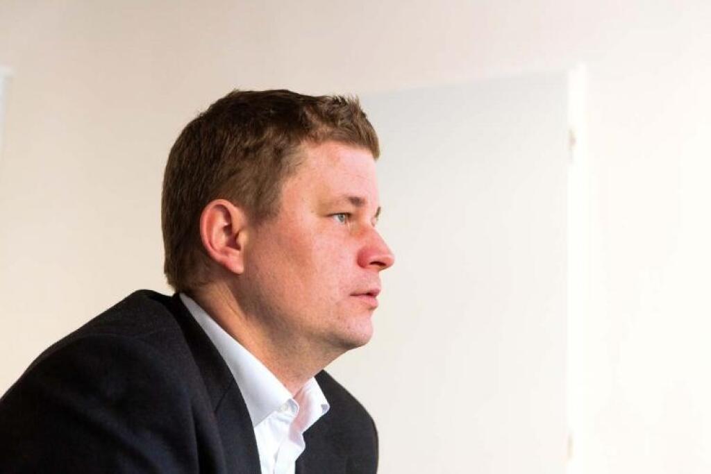 Adam Znášik: Peniaze na volebný úspech nestačia