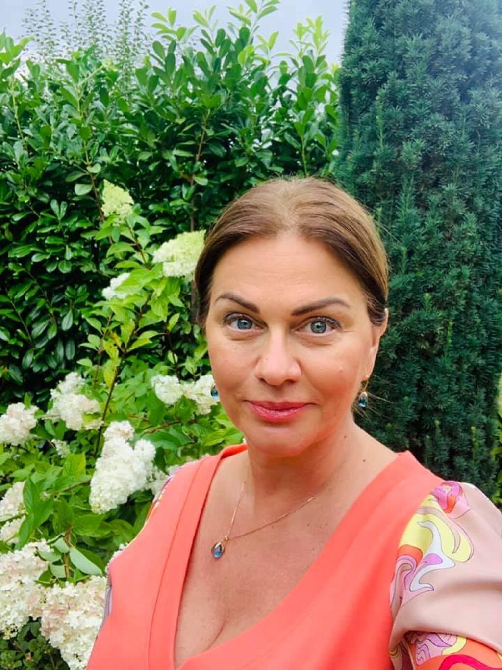 Monika Beňová býva v zrekonštruovanom dome vo Vrakuni. Záhrade je oázou pokoja.