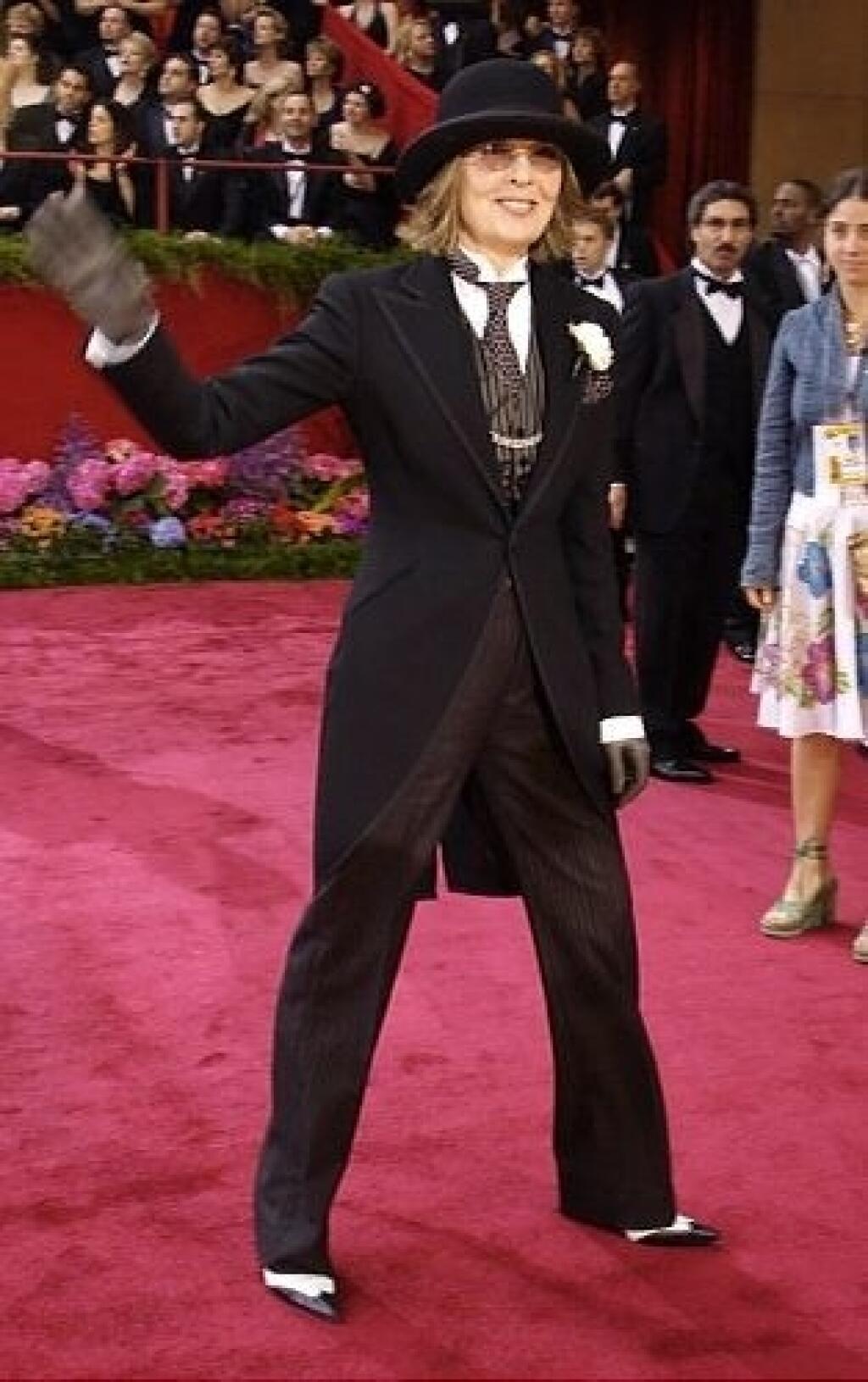 Diane Keaton sa extravagancie nebojí. Rada provokuje v maskulínnych outfitoch.
