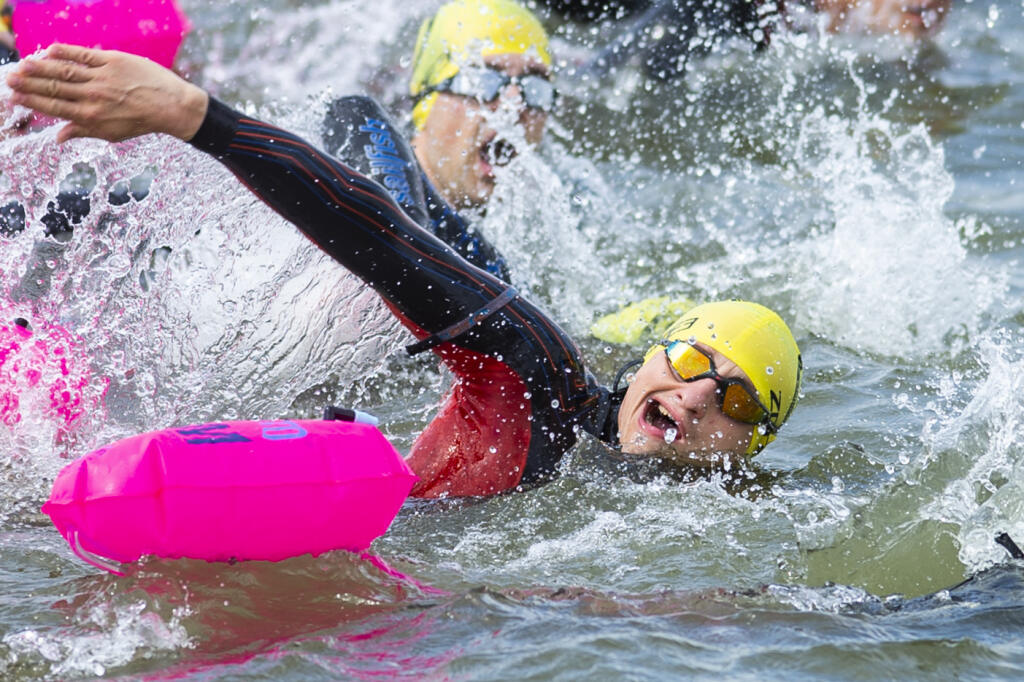 Na snímke Peter Išpold počas prvých majstrovstiev Európy špeciálnych olympiád v triatlone 21. mája 2022 v Šamoríne. FOTO TASR - Jakub Kotian