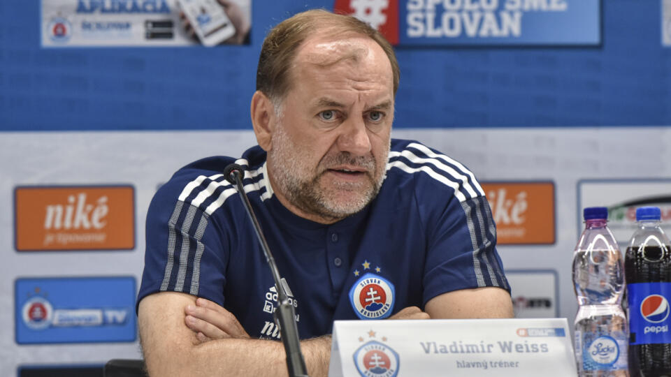 Na snímke tréner ŠK Slovan Bratislava Vladimír Weiss st. počas tlačovej konferencie ŠK Slovan Bratislava 2. júla 2021 v Bratislave. FOTO TASR - Pavol Zachar