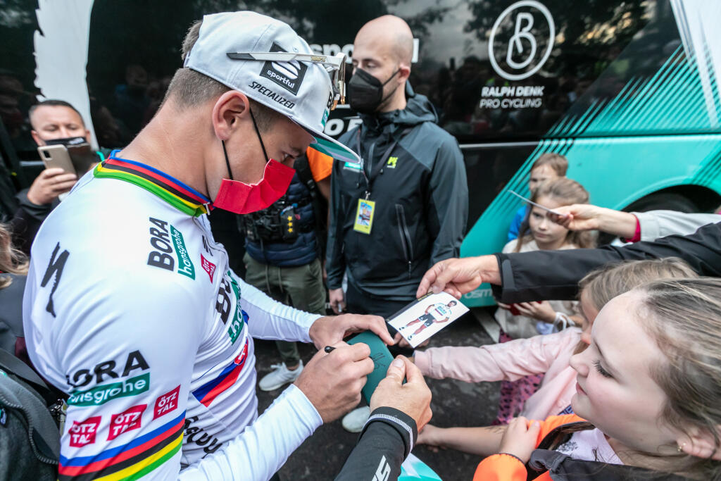 Na snímke je Peter Sagan počas druhej etapy cyklistických pretekov Okolo Slovenska s cieľom v Dolnom Kubíne.