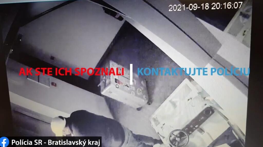 Zlodeji si cenné veci odniesli z bytu v kufroch Dominiky Cibulkovej.