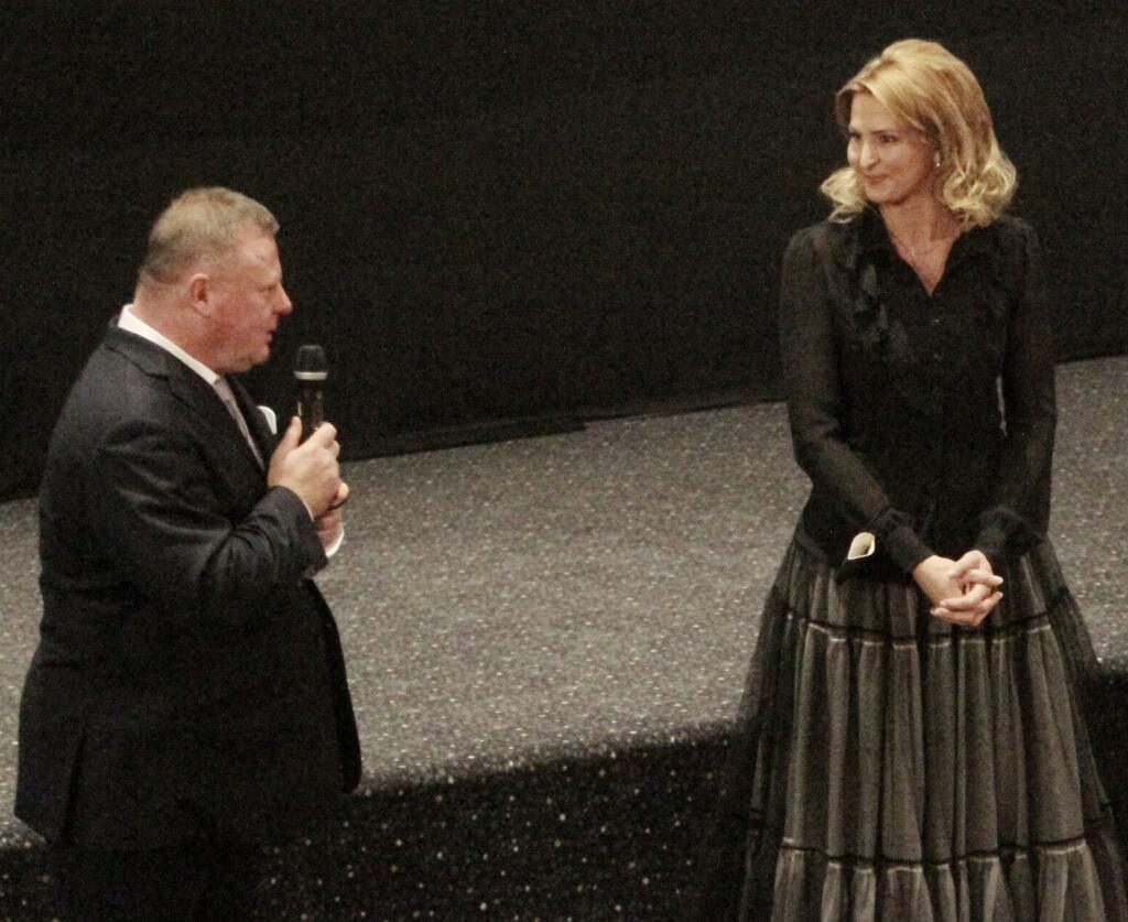 DVORILI SI
Počas príhovorov v sále si Ivana a podnikateľ Fiľo navzájom ďakovali.