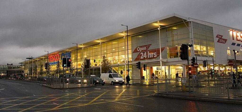 CPI kúpila dva hypermarkety Tesco
