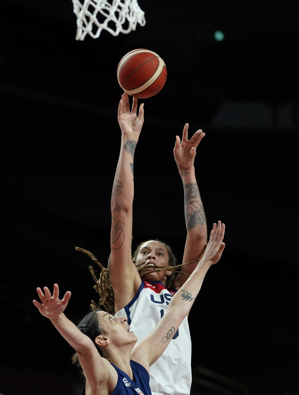 Americkej basketbalistke hrozí desať rokov za mrežami.