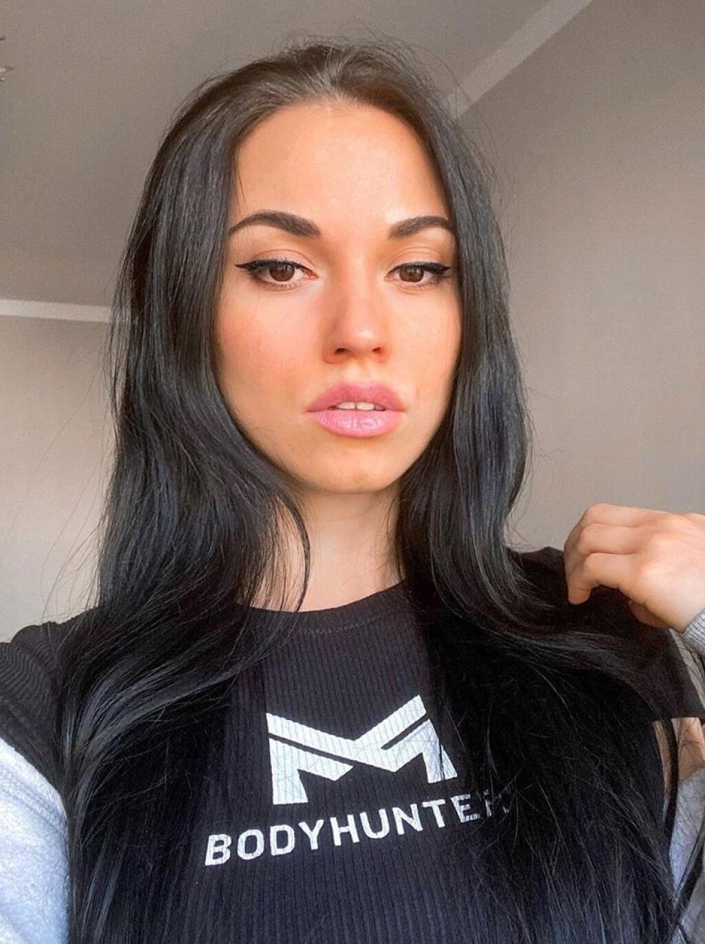 Krásna tvárička a dokonalá postava. Aj to sú poznávacie znaky sympatickej Záhoráčky, ktorá sa už viac ako 18 rokov venuje karate.
