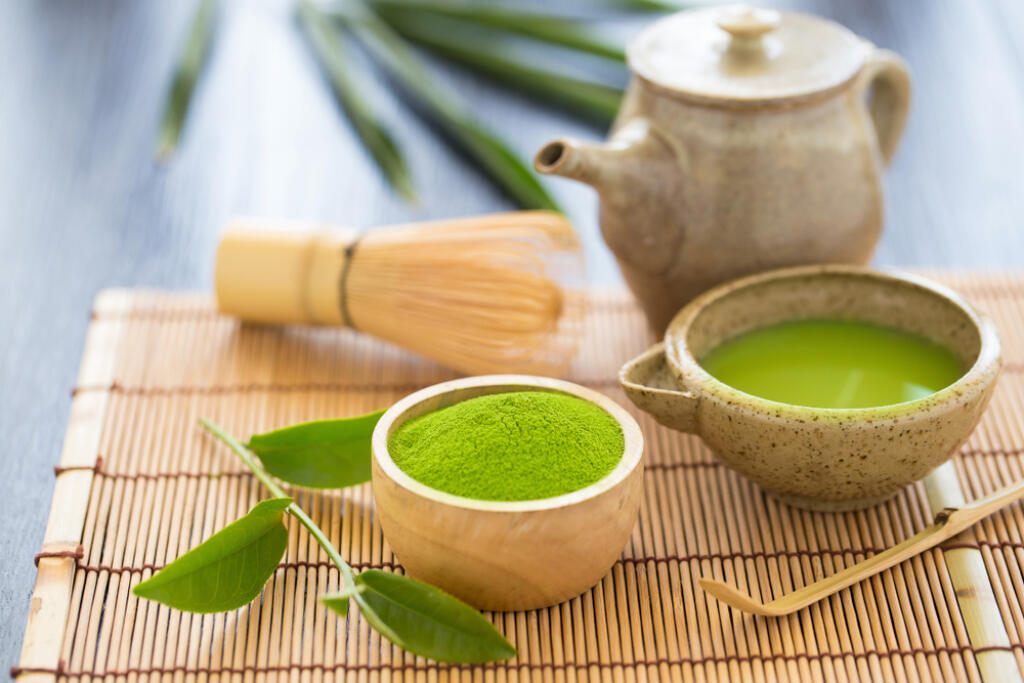 Set,Of,Matcha,Powder,Bowl,Wooden,Spoon,And,Whisk,Green