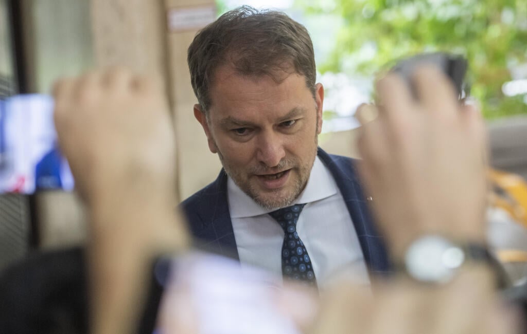 Na snímke minister financií SR Igor Matovič (OĽaNO) prichádza na 83. zasadnutie vlády SR 8. júna 2022 v Bratislave. FOTO TASR - Martin Baumann

