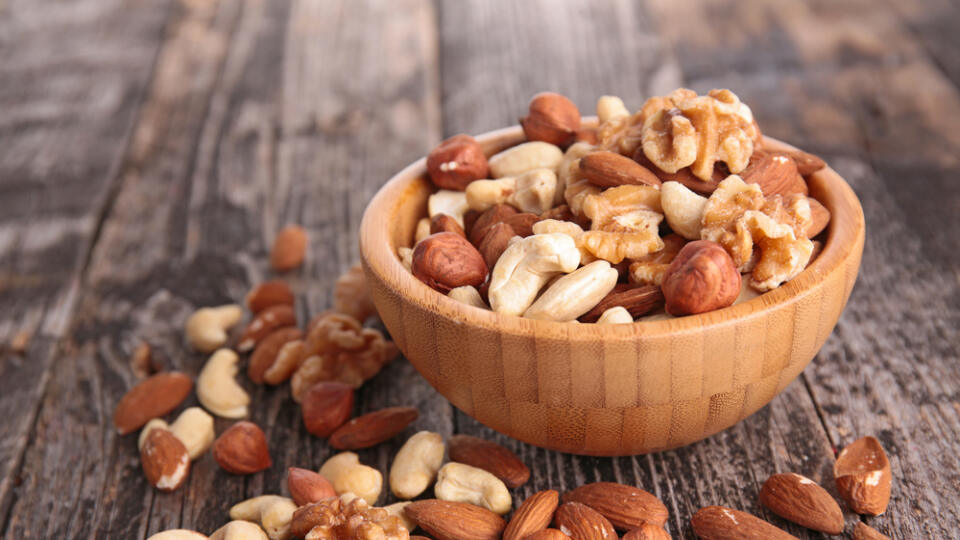 Každodenná konzumácia orechov napomáha kompenzácii cukrovky a je prevenciou jej komplikácii.