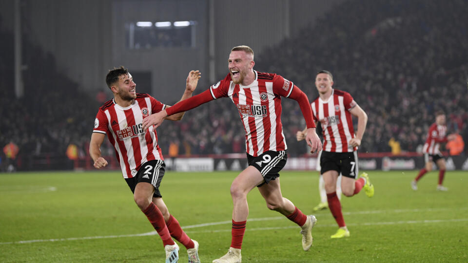 Futbalisti Manchestru United remizovali v nedeľňajšom súboji 13. kola Premier League na ihrisku Sheffieldu United 3:3.