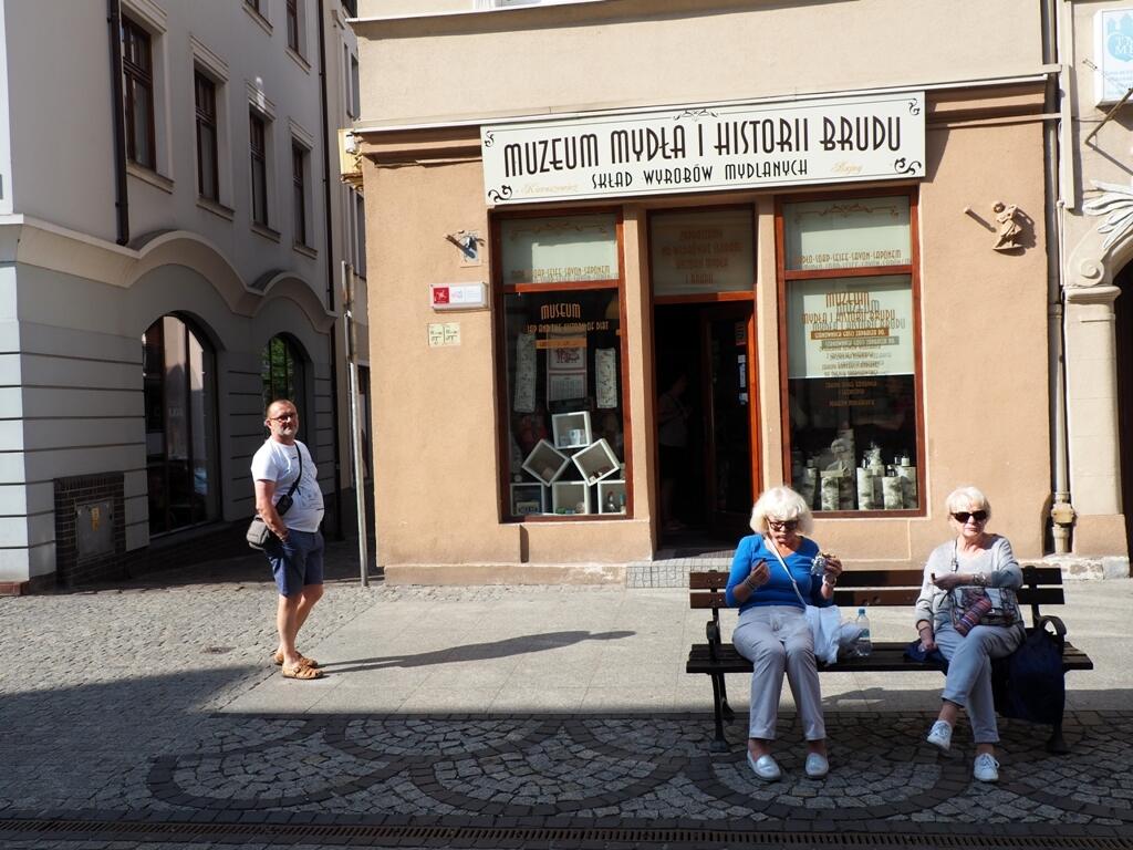 Múzeum mydla a špiny leží v centre poľského mesta.
