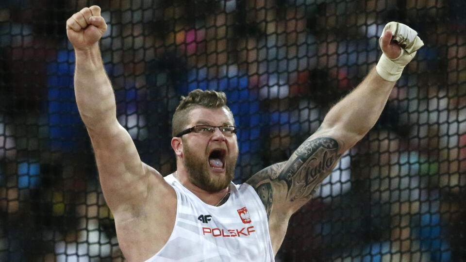 Medzi výrazné osobnosti prebiehajúcich majstrovstiev sveta v atletike sa zaradil aj poľský kladivár Pawel Fajdek (30), ktorý získal svoj štvrtý titul v sérii.