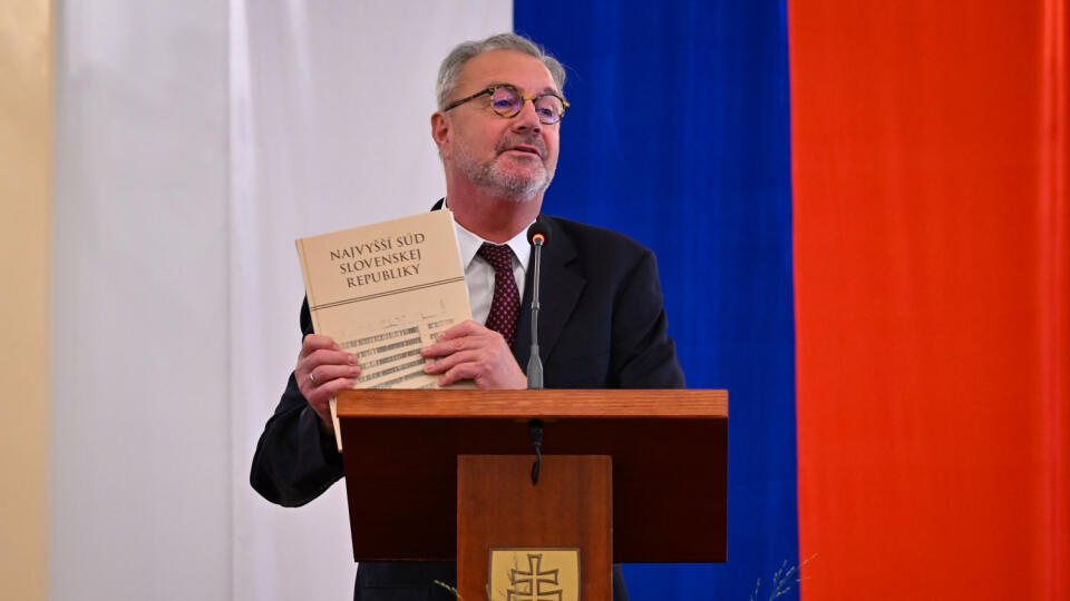 Na snímke predseda Najvyššieho súdu SR Ján Šikuta počas uvedenia publikácie Najvyšší súd Slovenskej republiky v rámci 30. výročia činnosti Najvyššieho súdu SR 26. septembra 2023 v Bratislave. FOTO TASR - Pavol Zachar