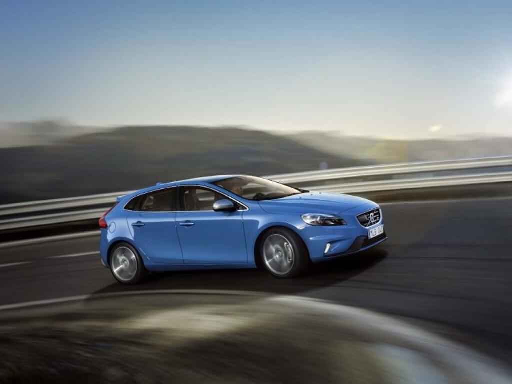 TREND test Volvo V40 D4 Kinetic R-Design