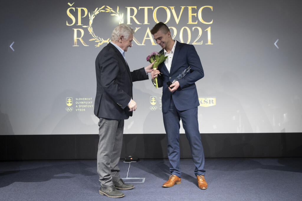 Vodný slalomár Jakub Grigar obsadil tretie miesto vďaka striebru na olympiáde.