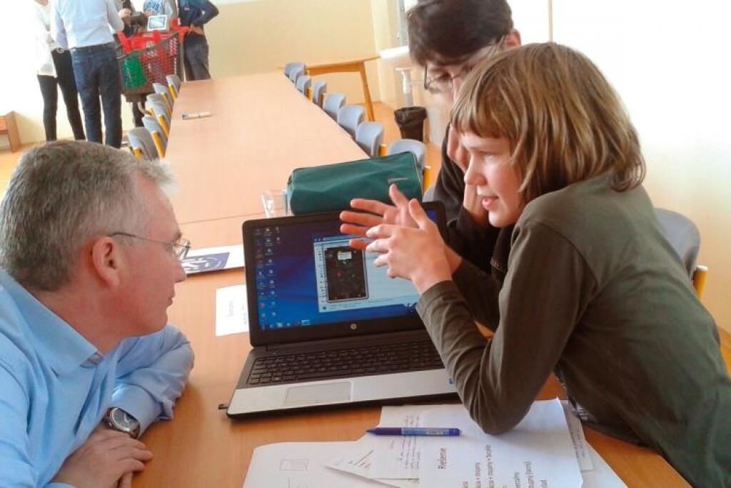 Umývačka na psie labky: Praktický nápad od detského start-upu