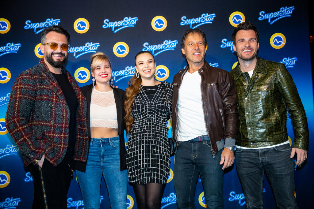 SuperStar párty v jednom z bratislavských podnikov. Na snímke Marián Čekovský, Patricie Pagáčová, Monika Bagárová, Pavol Habera a Leoš Mareš.