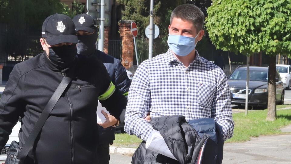 Primátor Malaciek Juraja Říha pri príchode do budovy Špecializovaného trestného súdu v Banskej Bystrici