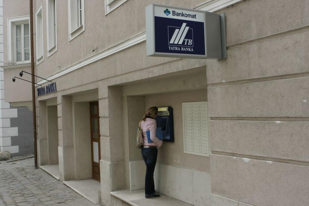 Tatra banka zjednodušila podmienky na získanie bezplatného účtu