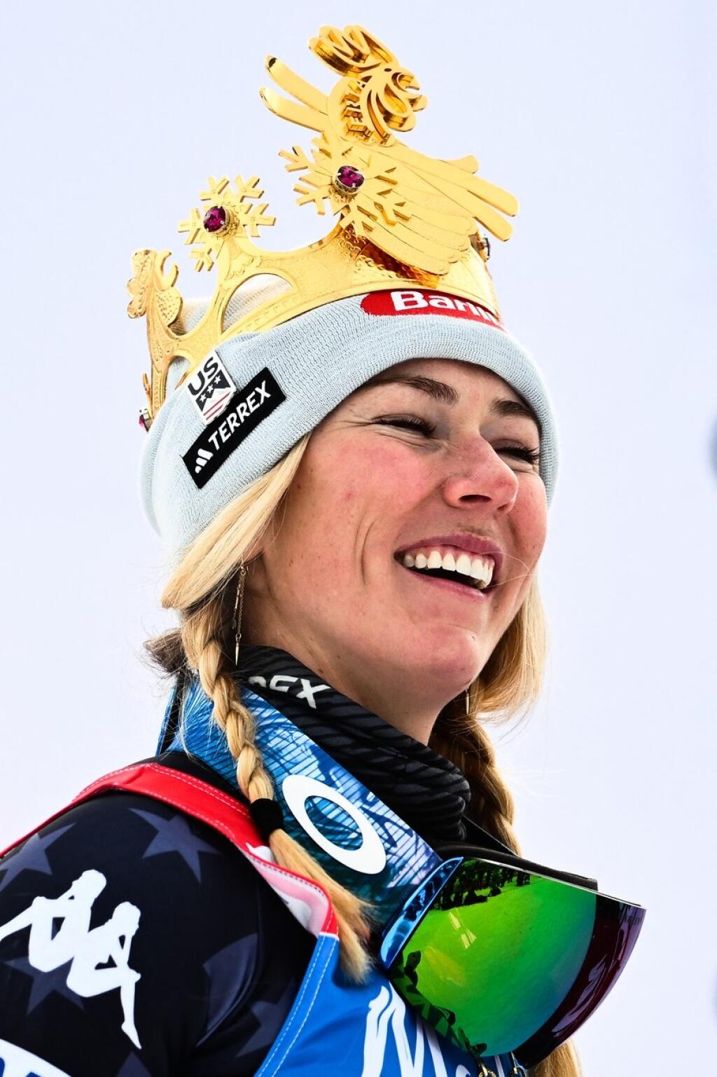 Na pódiu hádzala Shiffrinová jednu grimasu za druhou.
