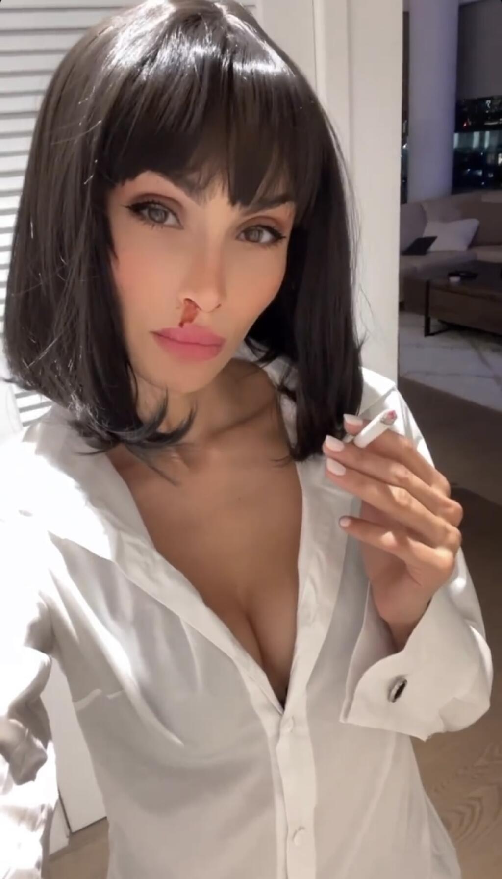 Priateľka Tomáša Tatara sa pochválila poriadne hlbokým výstrihom, ktorým zažiarila na halloweenskej párty.