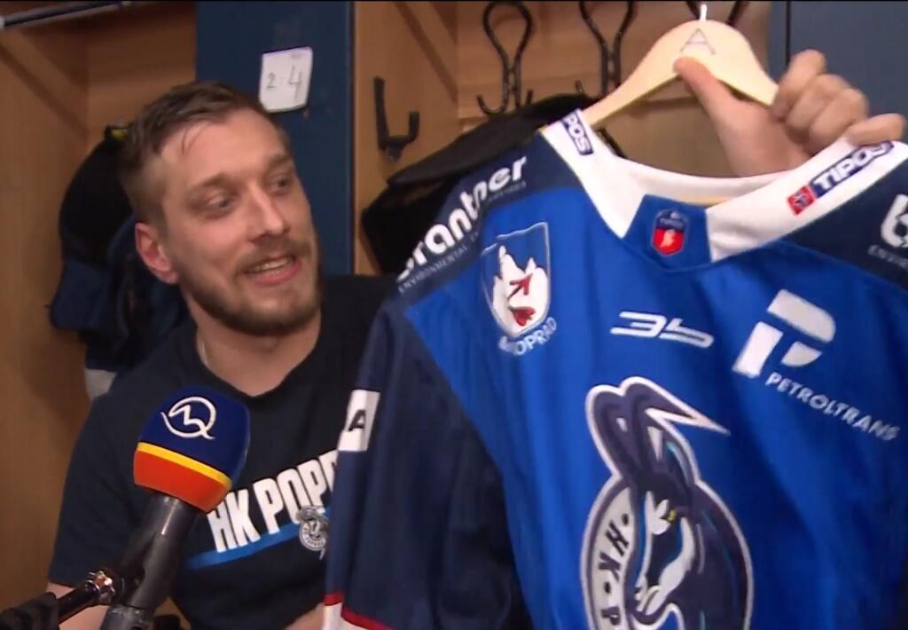 Útočník Popradu Marcel Haščák po postupe do finále v dobrej nálade povedal, že svoj dres pošle Borisovi Valábikovi. Tentoraz venoval svoj kúsok aj bývalému predsedovi parlamentu Andrejovi Dankovi.