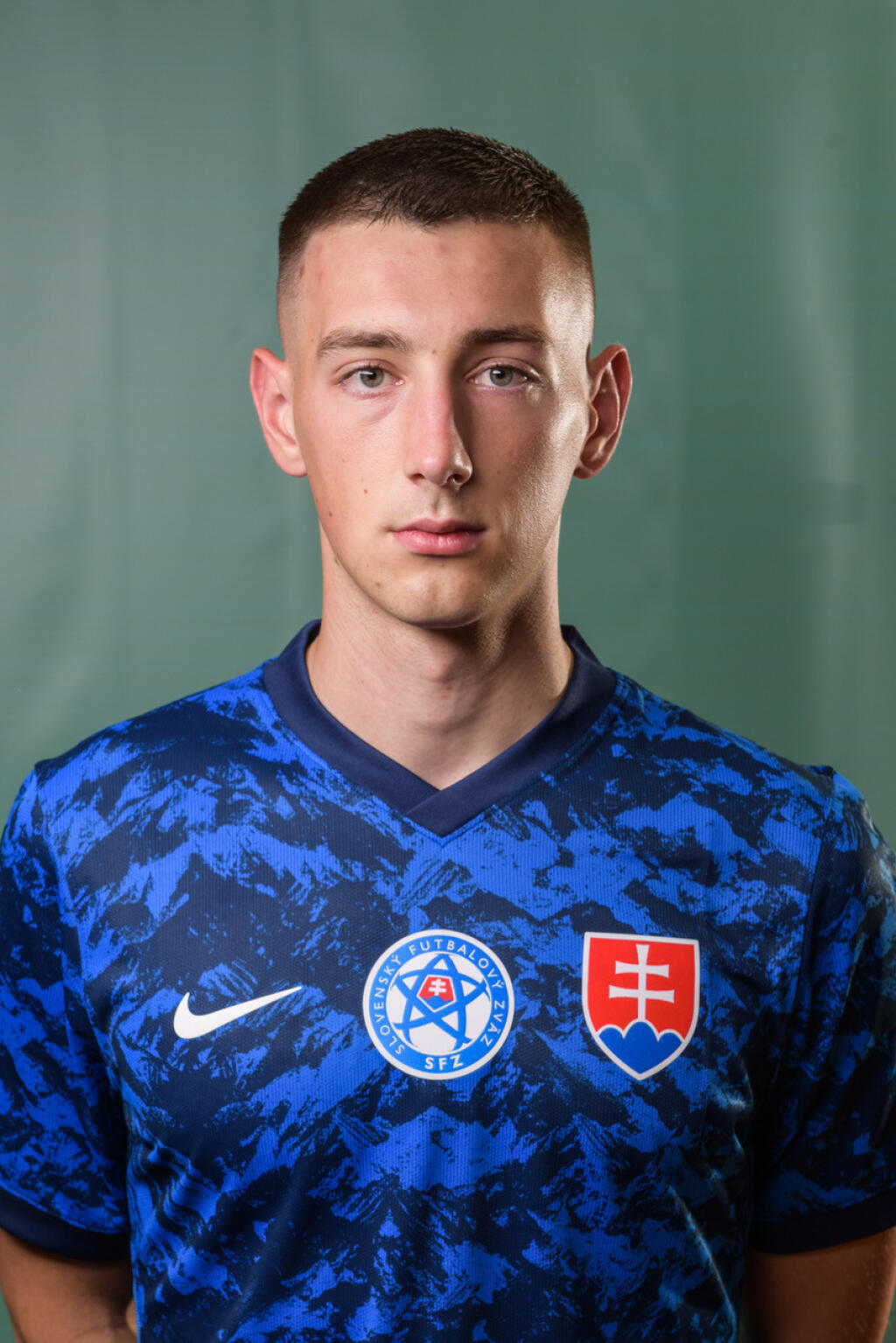 RÓBERT BOŽENÍK. Známka od Borbélyho: 4-