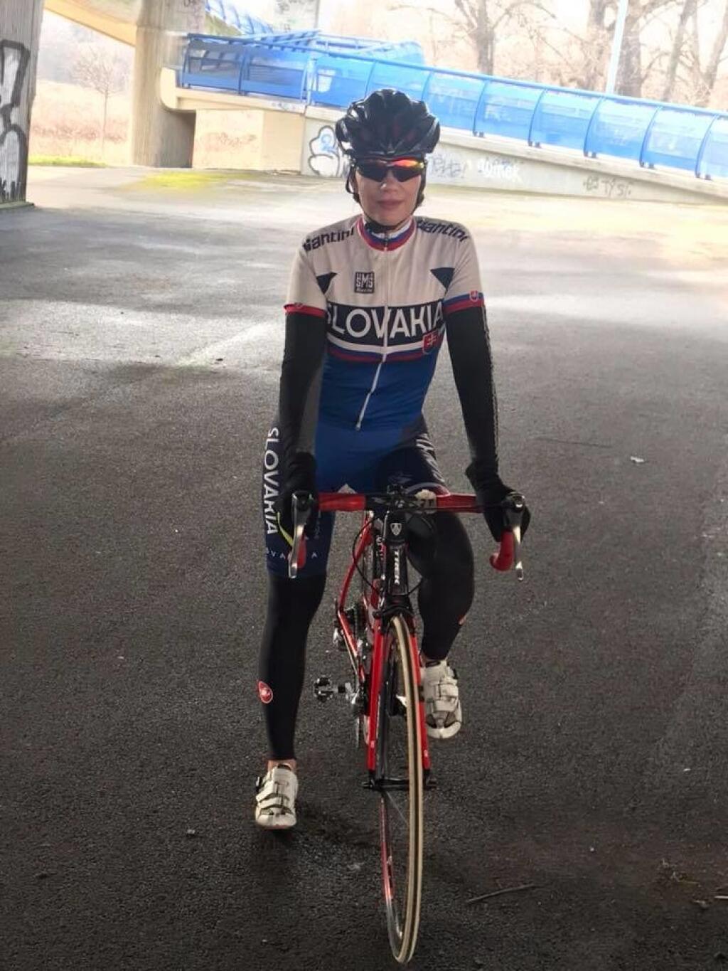 Lucia Ďuriš Nicholsonová je vášnivá cyklistka.