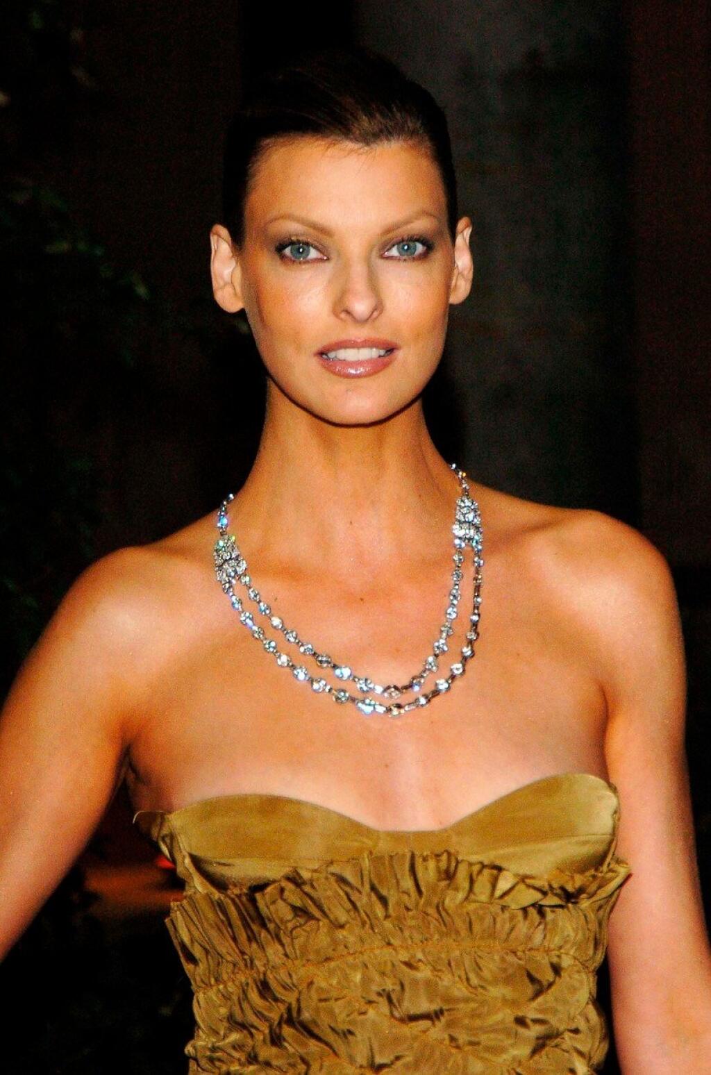 LINDA EVANGELISTA Milan Fashion Week Spring/Summer Collection 2006 Closing Party by Vogue September 30th, 2005, Image: 221060822, License: Rights-managed, Restrictions: *No sales in Germany, Switzerland, Austria or Sweden*, Model Release: no, Credit line: Profimedia, Capital pictures