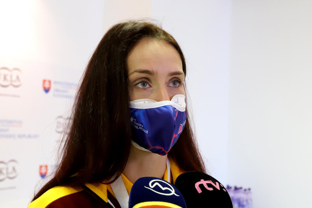 Na snímke majsterka sveta v thajskom boxe Monika Chochlíková počas tlačovej konferencie k rekordnému medailovému bilancovaniu VŠC DUKLA v roku 2021, v Banskej Bystrici 17. decembra 2021.