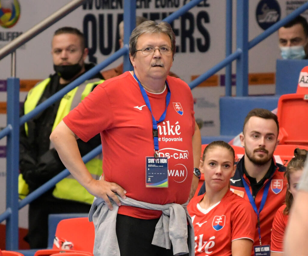 Ešte pred šampionátom absolvujú na konci tohto týždňa generálku na medzinárodnom turnaji štyroch krajín v Madride, na ktorom si zmerajú sily s trojicou účastníkov MS 2021.