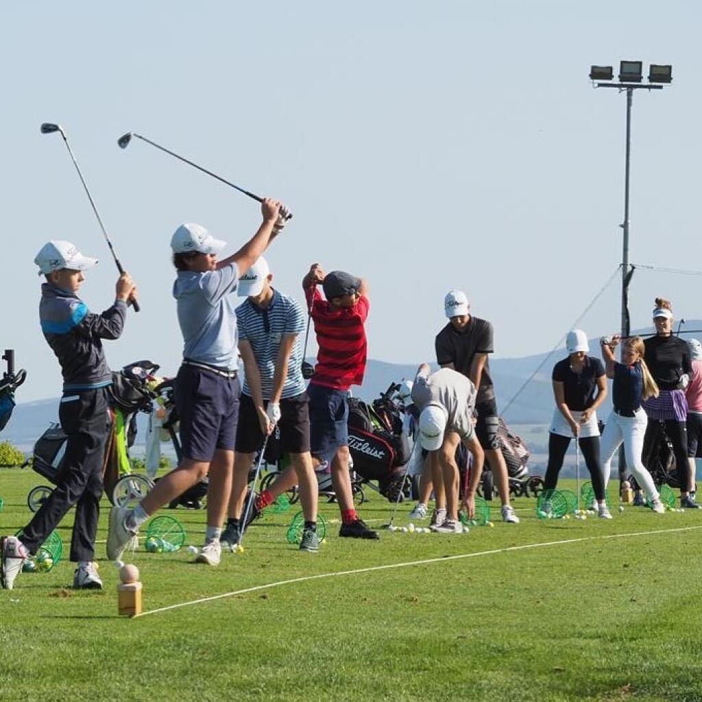 Zelenú dostali aj golfisti.