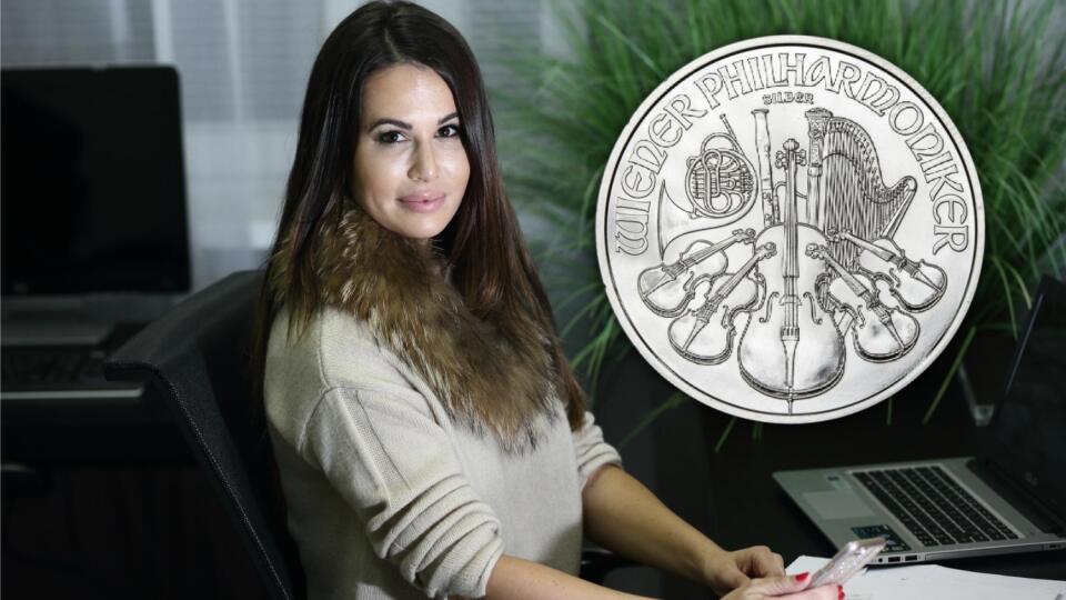 Jana Valková na archívnej fotke a líc striebornej mince s motívom Viedenskej filharmónie. (koláž)