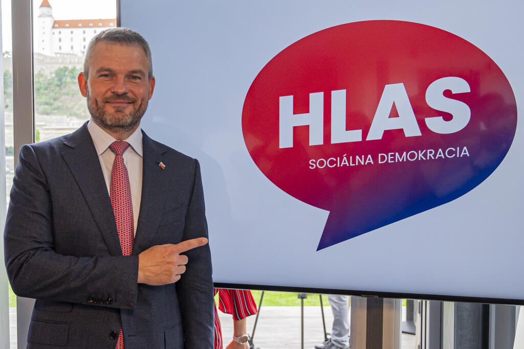 Peter Pellegrini predstavuje názov novej politickej strany počas tlačovej konferencie v Bratislave v pondelok 29. júna 2020. Bude sa volať Hlas - Sociálna demokracia. FOTO TASR - Michal Svítok