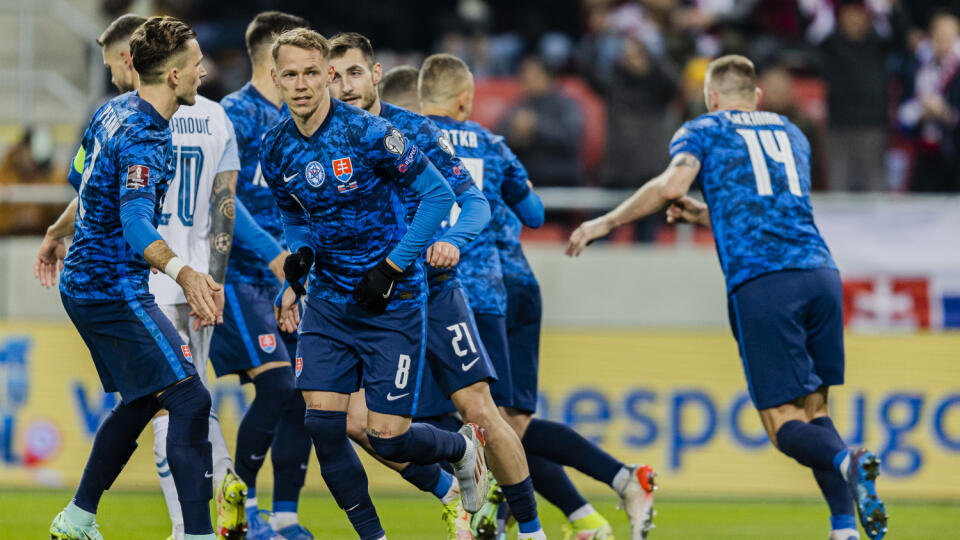 Na snímke Ondrej Duda sa teší z gólu počas zápasu kvalifikácie Majstrovstiev sveta vo futbale 2022 medzi Slovensko a Slovinskom