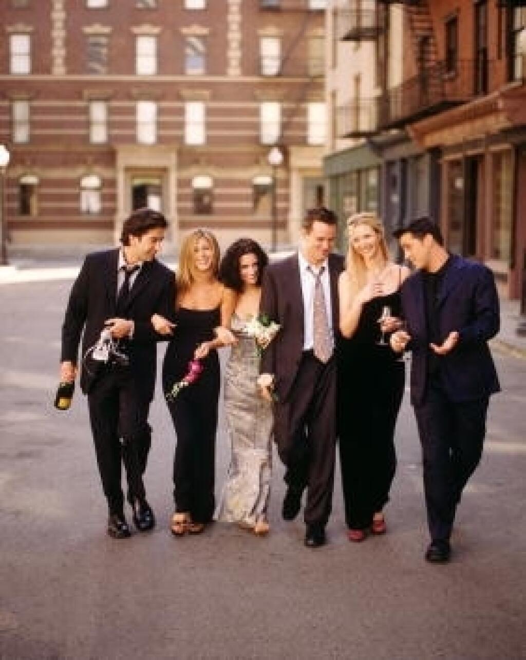 385848 01: Cast members of NBC's comedy series