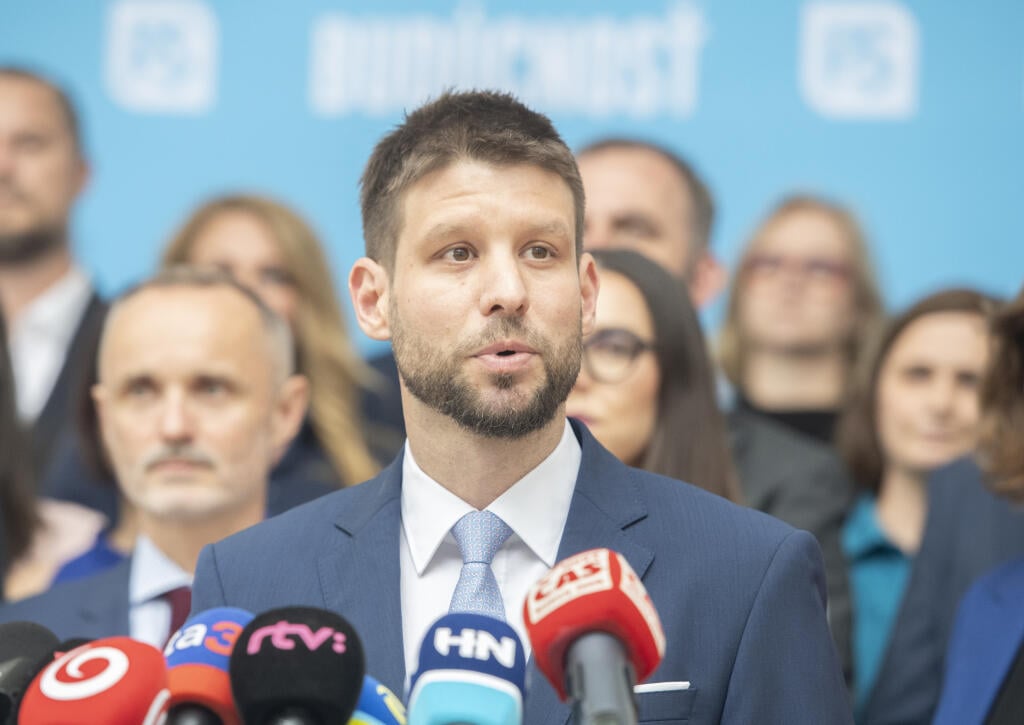 Na snímke predseda hnutia Progresívne Slovensko (PS) Michal Šimečka počas tlačovej konferencie na tému 