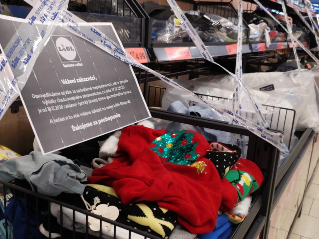 Aj Lidl, rovnako ako ostatné otvorené reťazce, nemôže počas lockdownu predávať nepotravinový sortiment, ktorý nie je zaradený medzi výrobkami dennej spotreby.