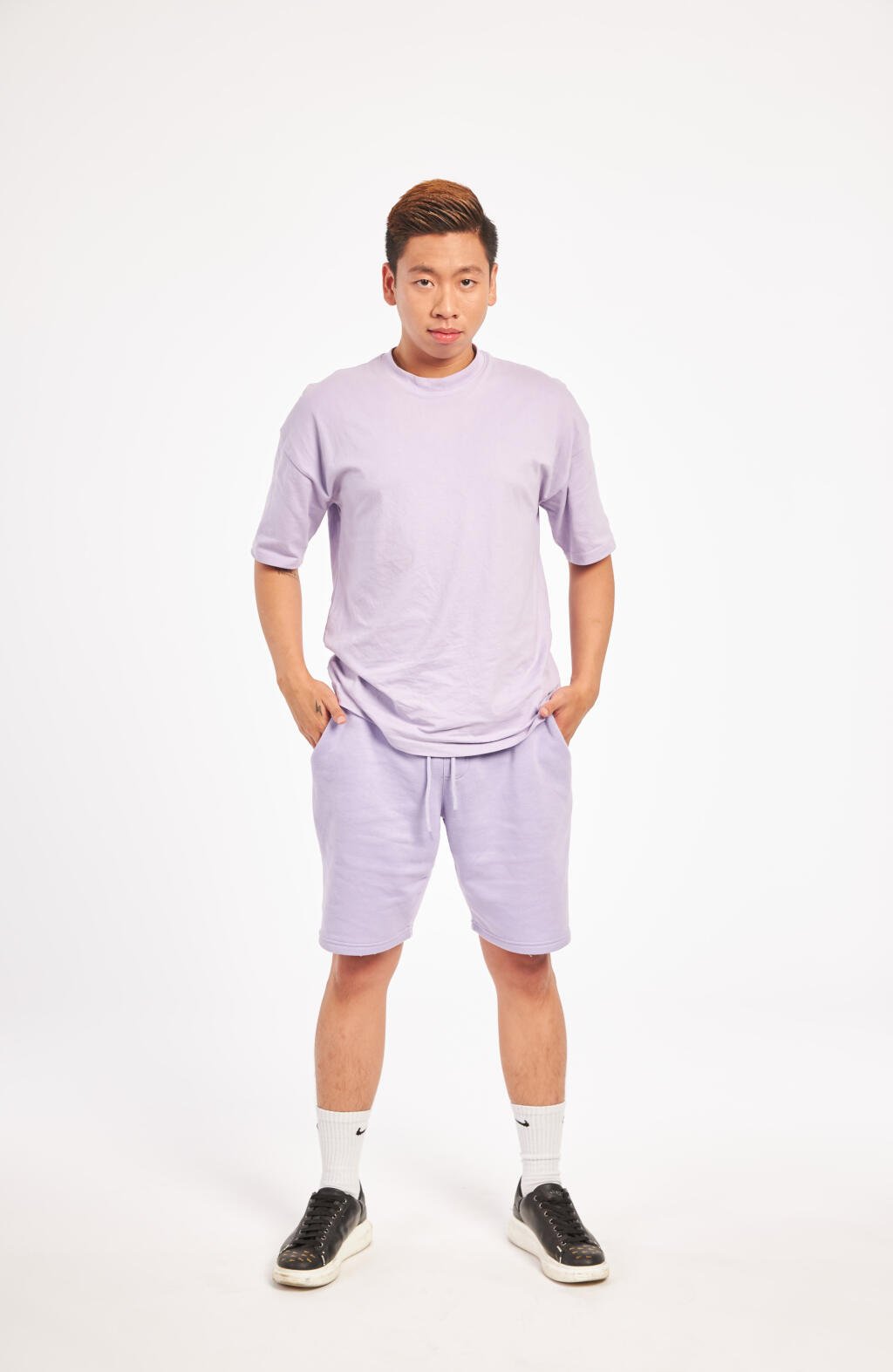 MINH NGUYEN ANH, MANIKÉR, 20, BRATISLAVA