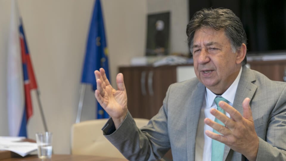 na snimke - Ján BUDAJ - Minister životného prostredia SR