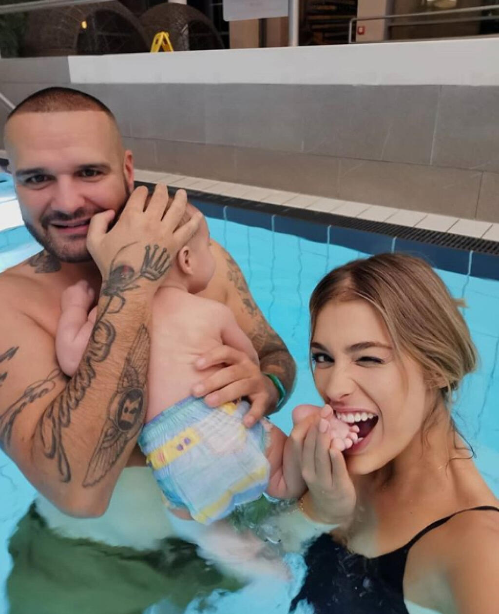 Z prvého syna Sanela má obrovskú radosť moderátorka Jasmina Alagič a raper Patrik Rytmus Vrbovský.