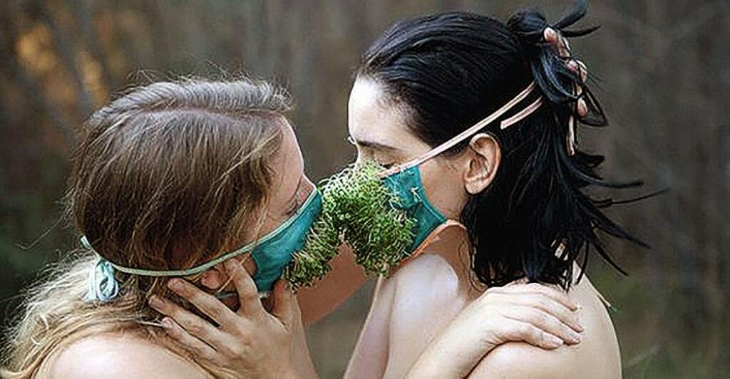 Komunitu ekosexuálov „stvorili“ dve umelkyne, aktivistky a autorky
mnohých knižných publikácií Elizabeth Stephens, PhD.,
a Annie Sprinkle, PhD., z Melbourne.