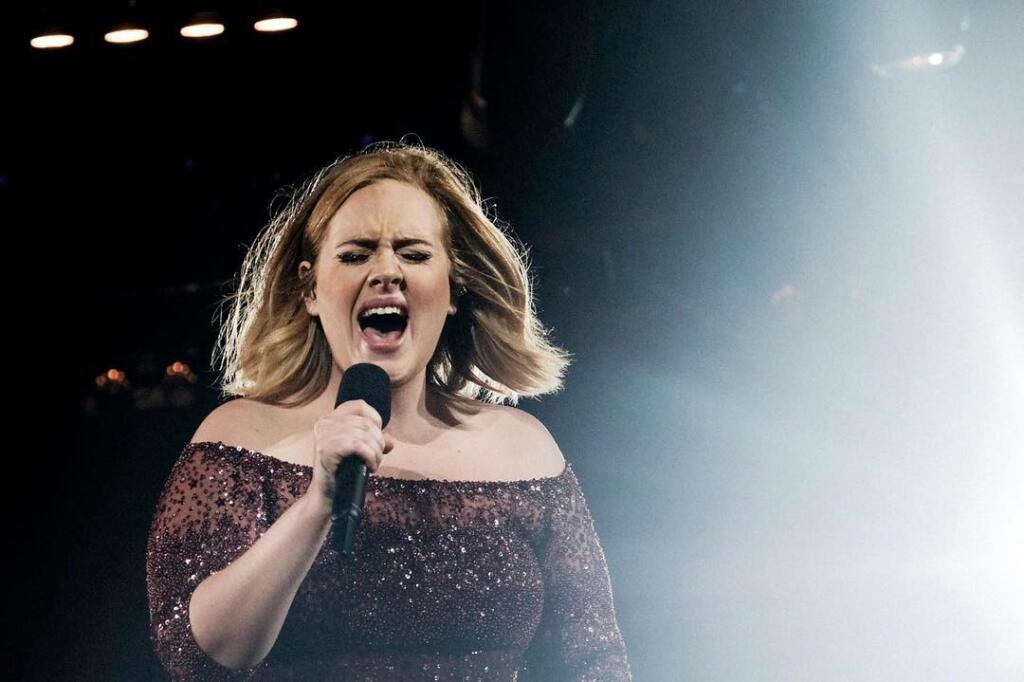 Britská diva Adele sa priznala k popôrodnej depresii.