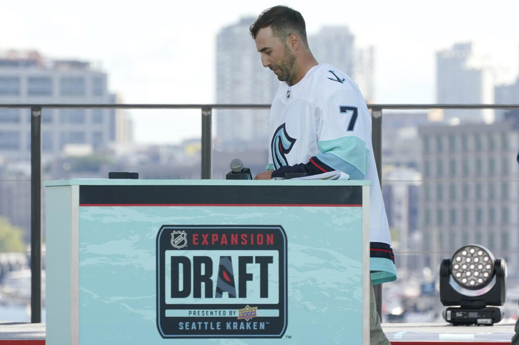 Prvé kolo vstupného draftu NHL, ktoré sa uskutoční virtuálne, je na programe v noci na sobotu o 2.00 SELČ, ďalších šesť kôl prebehne o 15 hodín neskôr.