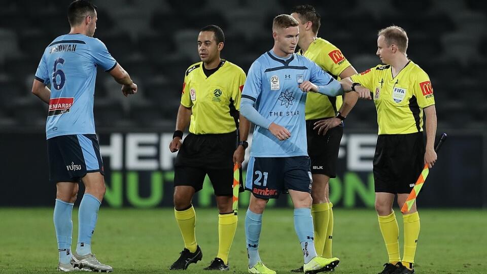 Western Sydney - FC Sydney.