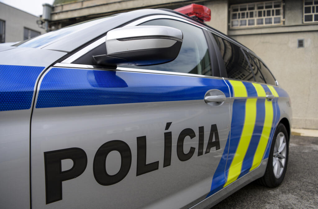 Na snímke nové policajné vozidlá počas brífingu na tému nákupu nových vozidiel pre Policajný zbor SR v pondelok 26. septembra 2022 v Bratislave. FOTO TASR - Pavol Zachar