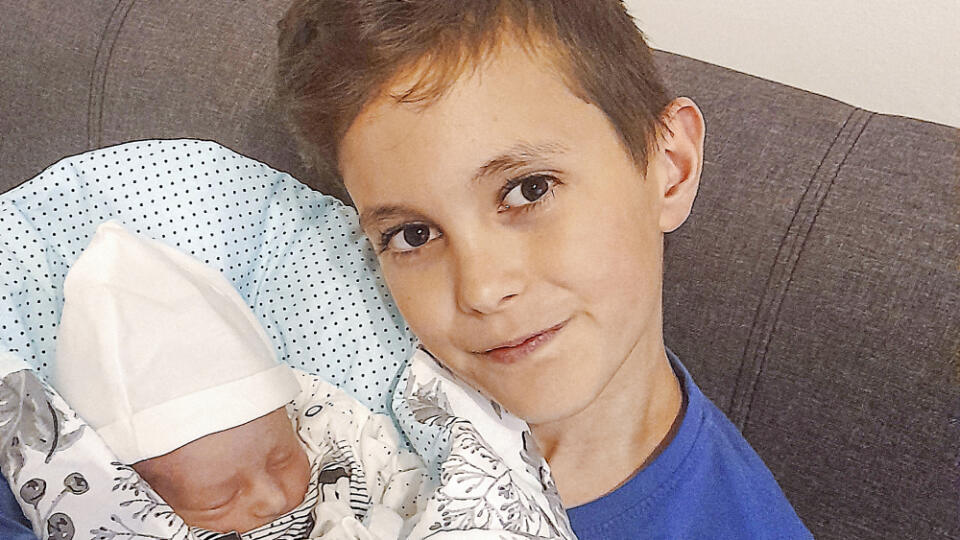 Piatak Matej s bratom, ktorý netuší, aká dráma sa zbehla.